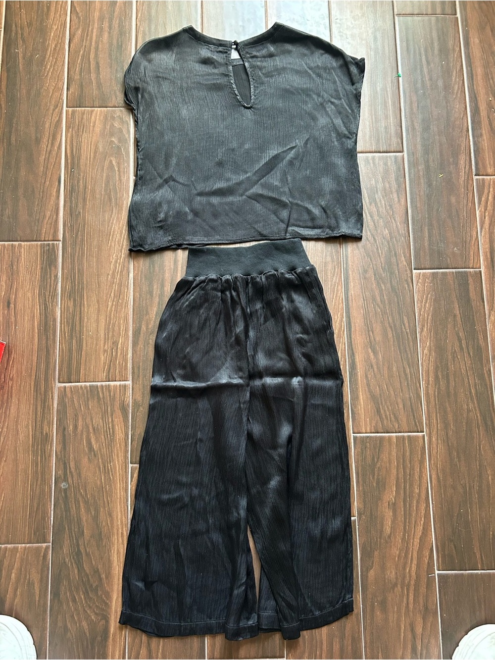 bobi Black Pleated Crinkled Wide-Leg Two-Piece Set Small NWOT I-1 - Picture 1 of 4